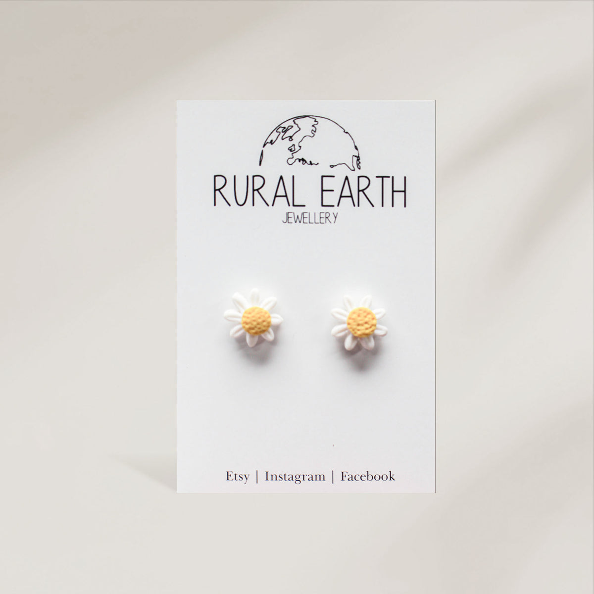 Rural Earth Daisy Stud Earrings