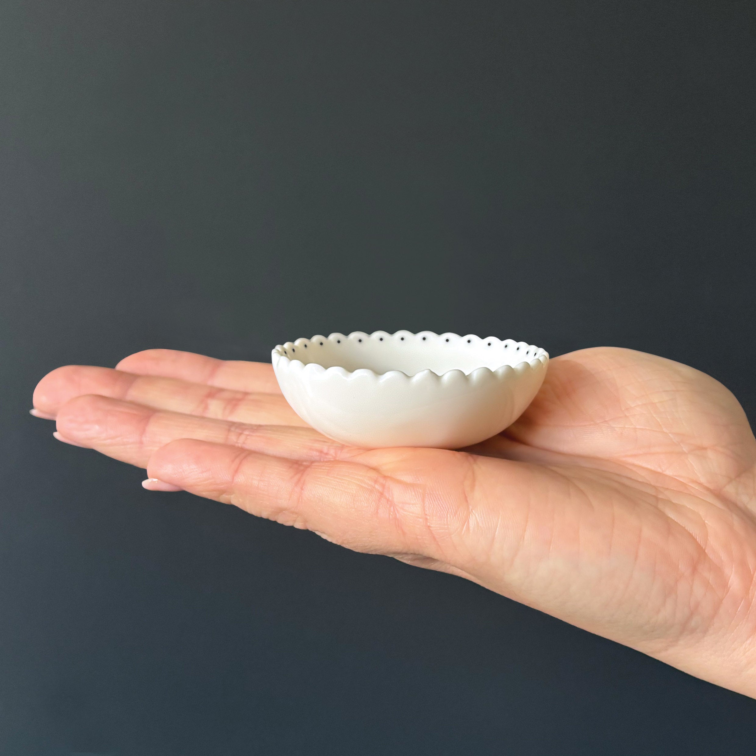 East of India Scallop Bowl Small - Lovely Mum