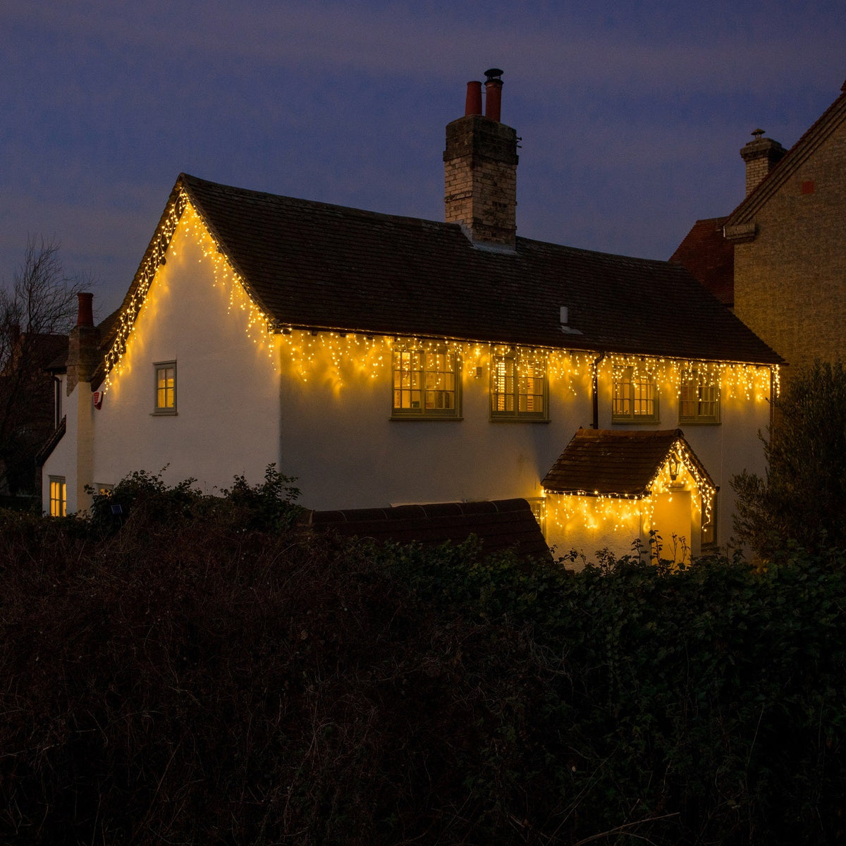 Noma Snowing Icicles Warm White LED & White Cable