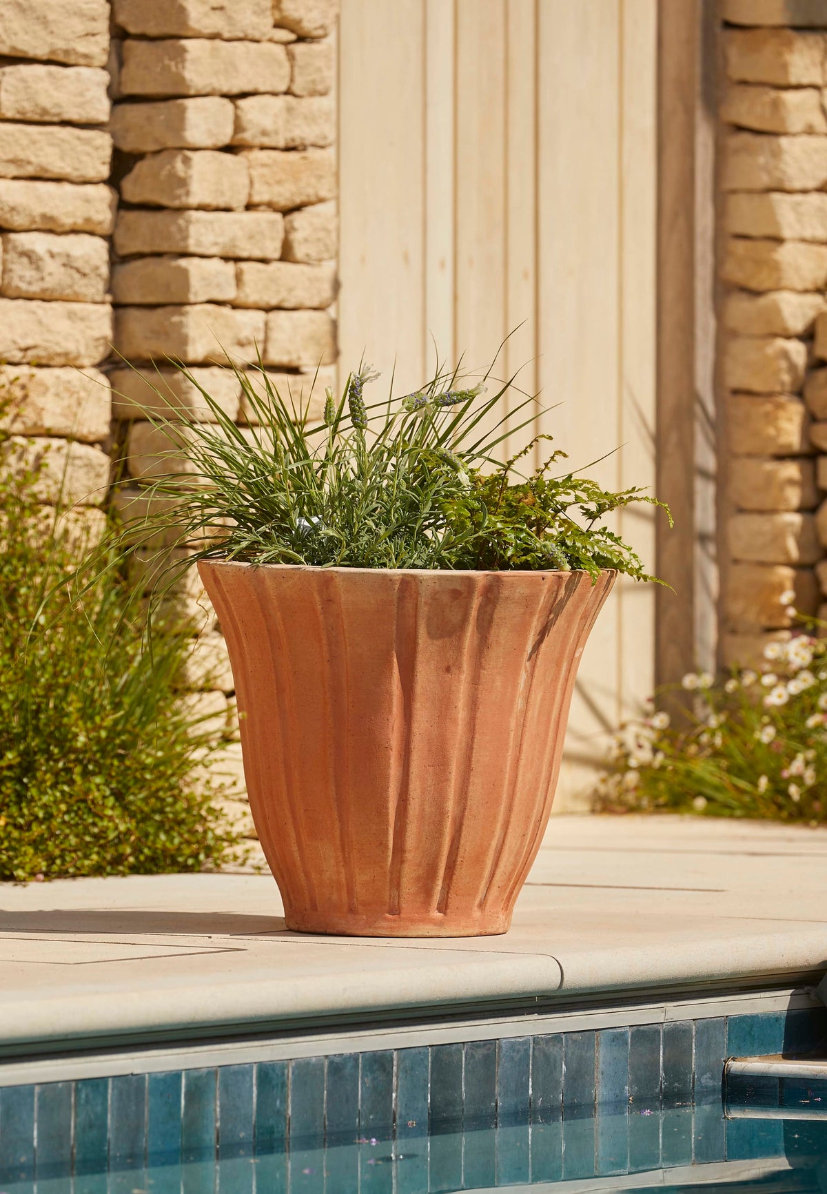 Woodlodge Montril Pot Terracotta