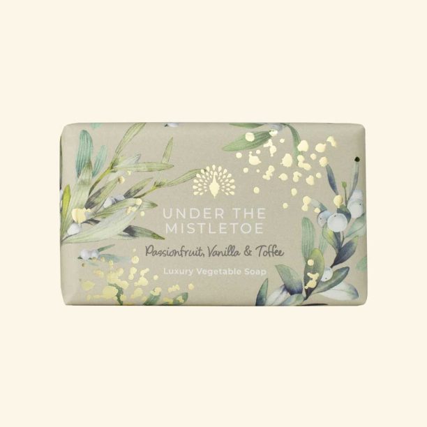 The English Soap Company Christmas Tidings Under the Mistletoe Soap