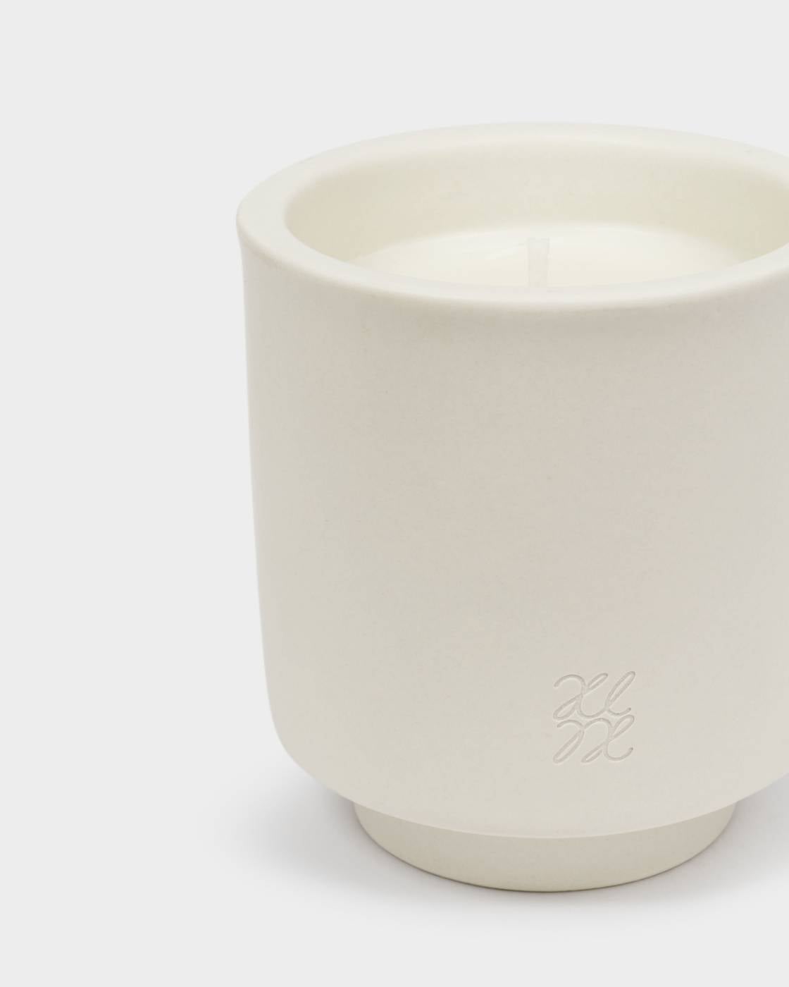 Katie Loxton Ceramic Sentiment Candle Winter Wishes Frosted Pine And Cedarwood